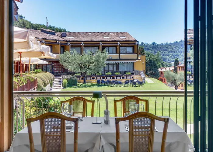 Poiano Garda Отель Костермано