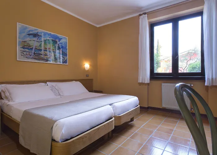 Poiano Garda Отель Костермано