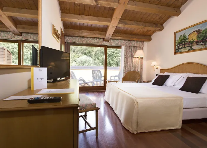 Poiano Garda Отель Костермано